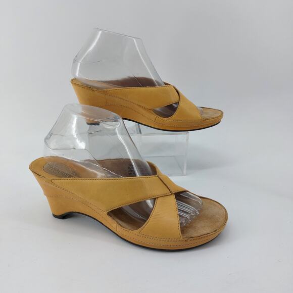 Clarks Artisan Sandals Size 8.5 M Leather Upper Tan Wedge 73527 - Picture 6 of 12